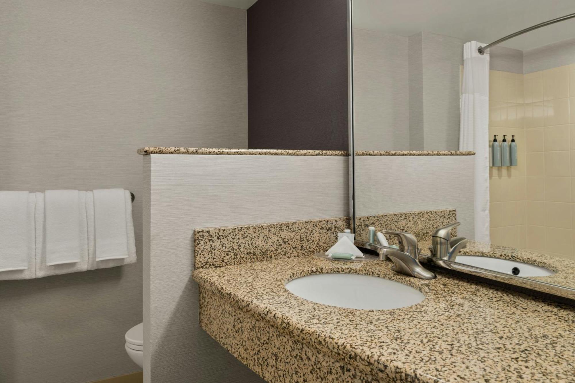 מלון Courtyard By Marriott Halifax Downtown מראה חיצוני תמונה